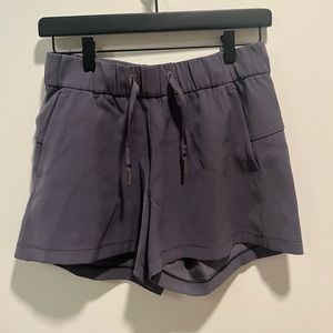 Lululemon Shorts (Size 4)